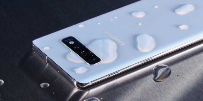 Samsung muốn tích hợp tính năng chống nước cho các dòng điện thoại giá rẻ