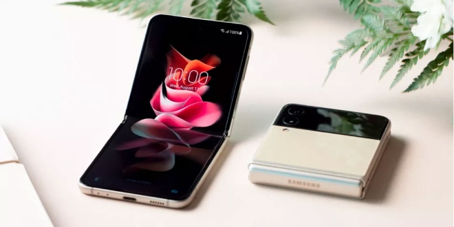 Samsung Galaxy Z Flip3 gây bùng nổ mạng xã hội cuối năm
